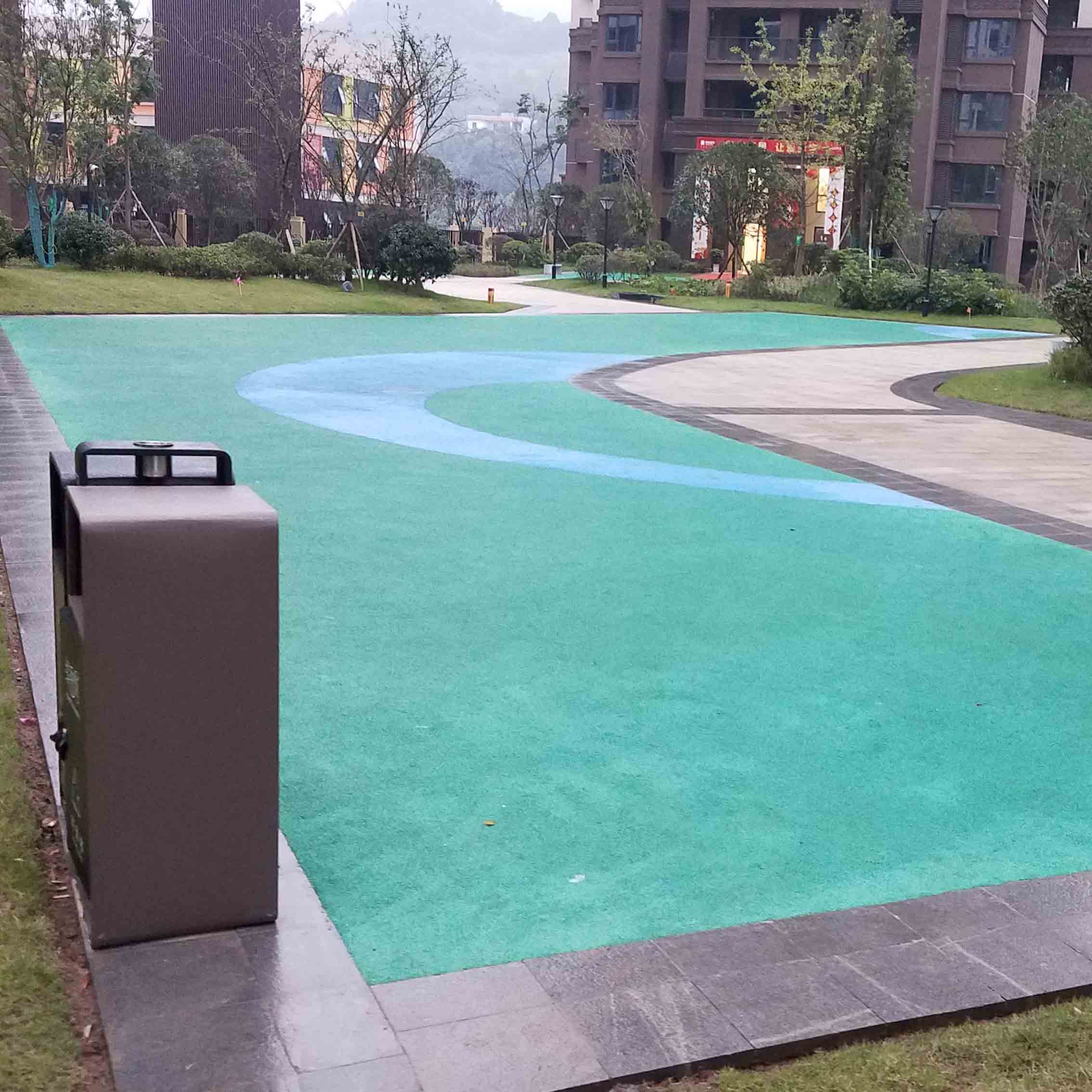 兒童樂園地面鋪膠